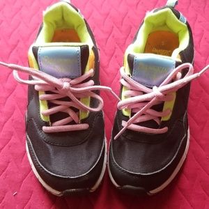 FINAL PRICE-Danskin now shoes size 3(G)